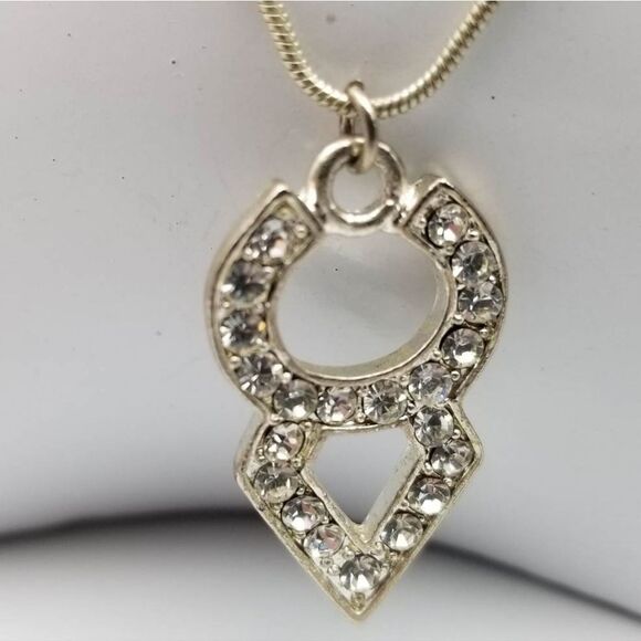 The crystal blessing medallion necklace - Picture 2 of 2